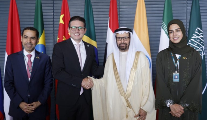 Hugo Motta se reúne com parlamentares da China e dos Emirados Árabes