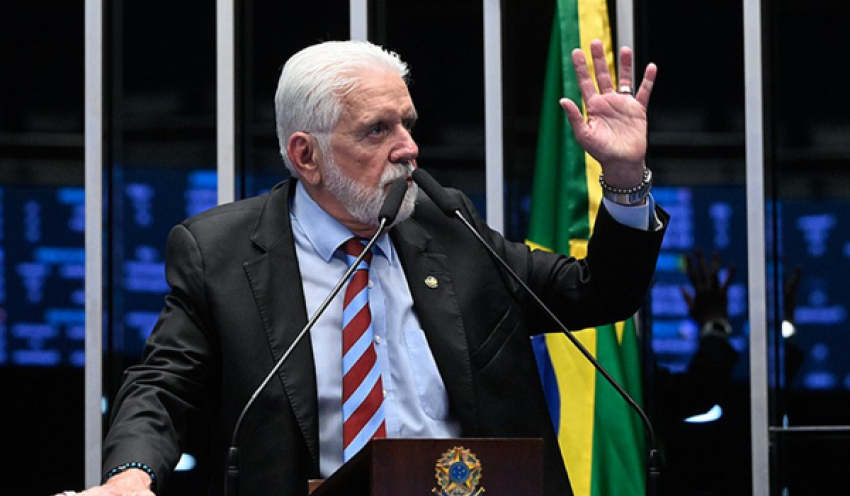 Jaques Wagner deixa liderança do governo; Teresa Leitão assume o cargo