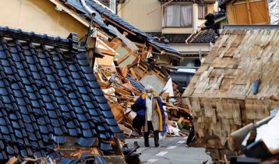 Com mais de 100 mortes e dezenas de desaparecidos, Japão continua resgate de vítimas de terremoto