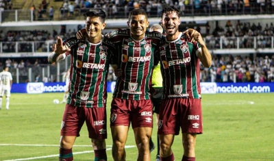 Em ritmo de treino, Fluminense vence e complica Santos em luta contra Z-4