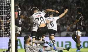 Com sufoco, confusão e pênaltis, Vasco elimina o Água Santa e vai para a terceira fase da Copa do Brasil