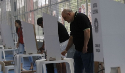 Eleições municipais contam com 83 deputados candidatos, incluindo 18 mulheres