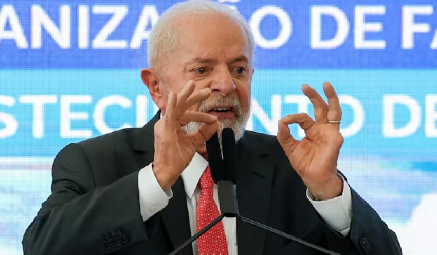 Ao lado de Lira, Lula assina obra de R$ 565 milhões para nova etapa de canal de água no sertão