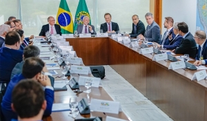 Em reunião com Lula, setor automotivo destaca aumento de vendas e volta do Salão do Automóvel