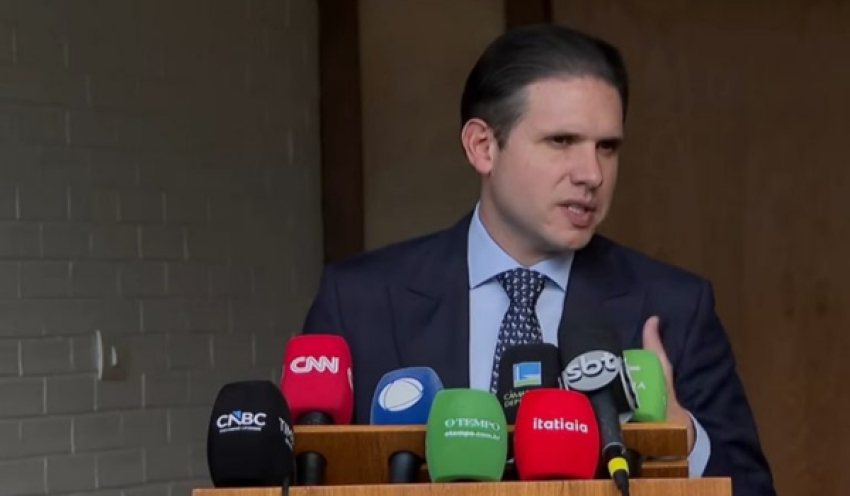 Motta sobre o fim da escala 6x1: "Foco é a redução da jornada sem redução salarial"