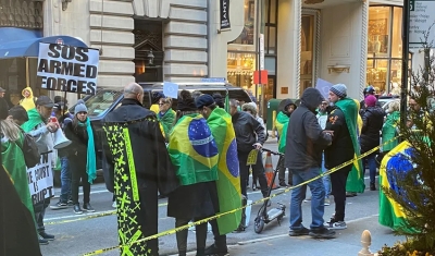 Bolsonaristas hostilizam ministros do STF em Nova York