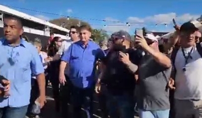 Bolsonaro participa de evento motociclístico em Brasília