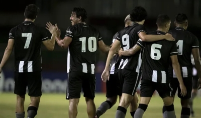 Luís Castro roda o time, e Botafogo vence o Madureira no Luso-Brasileiro