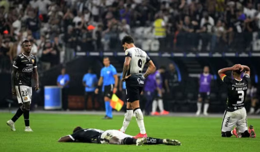 Corinthians vence o Barcelona-EQU por 2 a 0, mas é eliminado da Libertadores