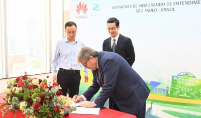 João Azevêdo firma parceria com empresa de tecnologia da China para qualificação profissional de 30 mil jovens na Paraíba