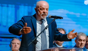 Lula diz que ouvir&aacute; demandas de empres&aacute;rios sobre fim da 6x1