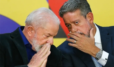 Lula rejeita pressão do Centrão por demissão de Padilha; Lira quer conversar sobre sucessão na Câmara