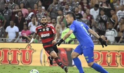 Com um a menos, Fluminense segura empate com Flamengo no Maracanã