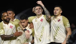 Vasco vence Atlético-MG e garante vaga na Sul-Americana