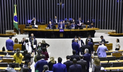 Câmara conclui votação do projeto de lei da minirreforma eleitoral