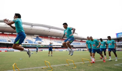 Seleção faz primeiro treino no Mangueirão com grupo dividido e sem pistas de escalação