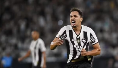 Com golaços de Eduardo, Botafogo vence o Bragantino de virada no Nilton Santos