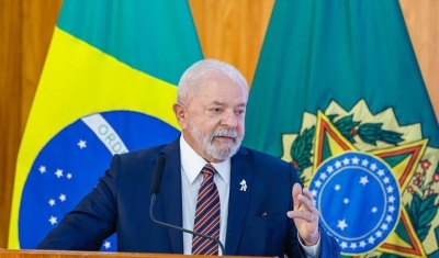 Lula diz que vai exigir cartão de vacina de quem trabalha no Palácio do Planalto