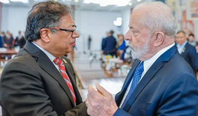 Lula recebe presidente da Colômbia, Gustavo Petro, no Alvorada