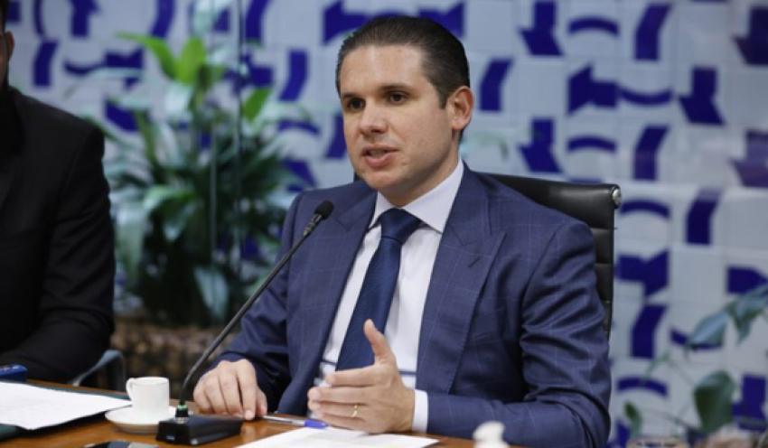 Motta destaca papel da Câmara na aprovação do ECA Digital, que entrou em vigor nesta terça-feira