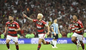 Arrascaeta marca, Flamengo vence o Grêmio de novo e está na final da Copa do Brasil