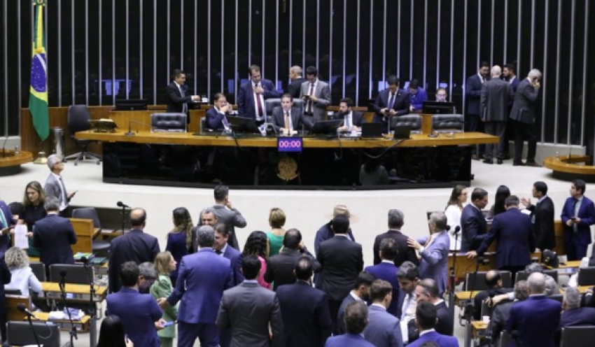 Câmara entra com ação para questionar decisão do STF no caso Ramagem