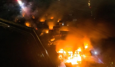 Incêndio em depósito de combustível atinge casas e mata 17 pessoas na Indonésia