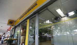 Banco do Brasil adapta seus 27 mil terminais de autoatendimento para pessoas com deficiência