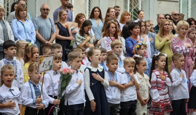 Escolas de Kiev recebem ameaças de bombas no dia de volta às aulas