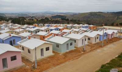 Ministério Público investiga obras de casas populares paralisadas há 10 anos, em São José de Espinharas