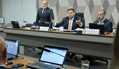 CCJ adia votação de autonomia financeira e orçamentária do Banco Central