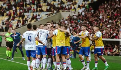 Fortaleza vence no Maracanã, e Flamengo deixa a liderança do Brasileirão