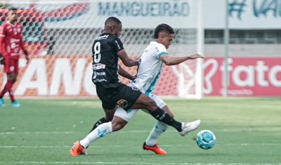 Paysandu faz gol no último minuto, derrota o Botafogo-PB e assume a ponta no Grupo C