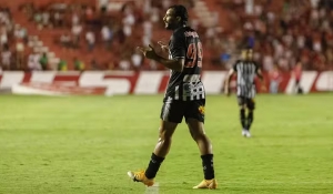 Líder, Botafogo-PB vence e elimina Tombense na Série C