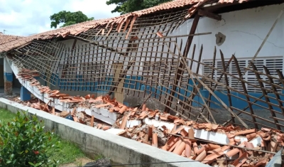 Parte de estrutura de escola desaba em Cajazeiras, no Sertão da PB