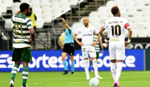 Breno Lopes ofusca Neymar e brilha em vit&oacute;ria do Coritiba contra o Santos