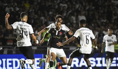 Vasco bate o Botafogo, sai do Z-4 e aumenta pressão sobre o líder