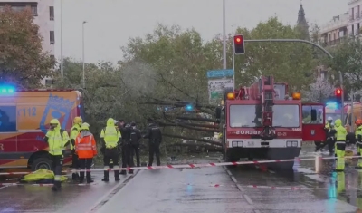 Tempestade Ciaran atinge vários países, causa mortes e estragos na Europa