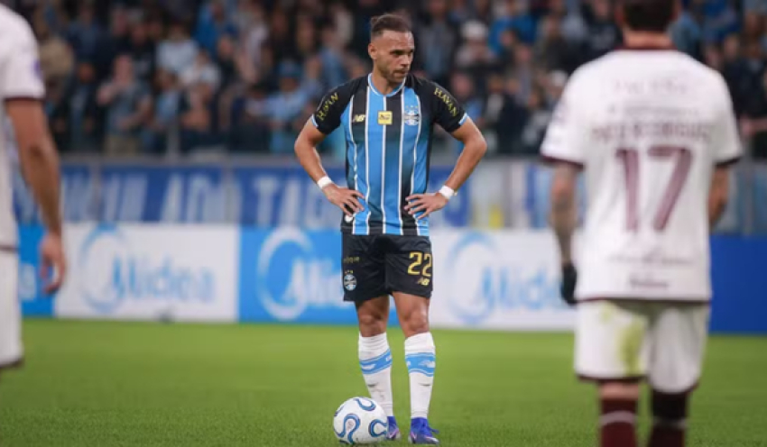 Grêmio perde na Arena e é eliminado da Sul-Americana; torcida xinga Luís Castro