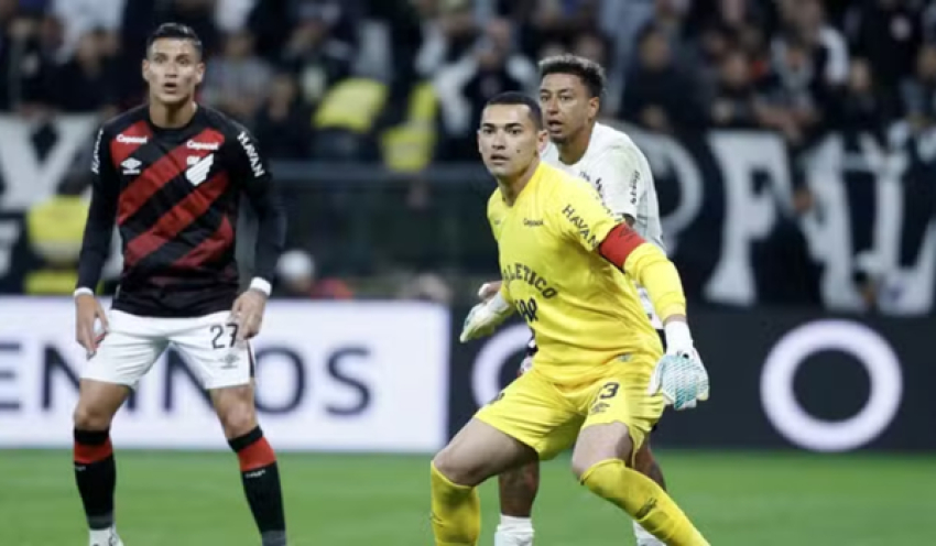Corinthians e Athletico ficam no empate sem gols em jogo tenso na Arena