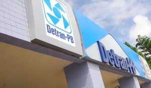 Detran-PB deixa de fazer serviços de estampagem e instalação de placas e transfere função para empresas credenciadas