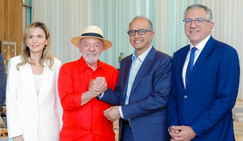 Lula anuncia parceria com rede hospitalar da Índia para modernizar gestão do SUS