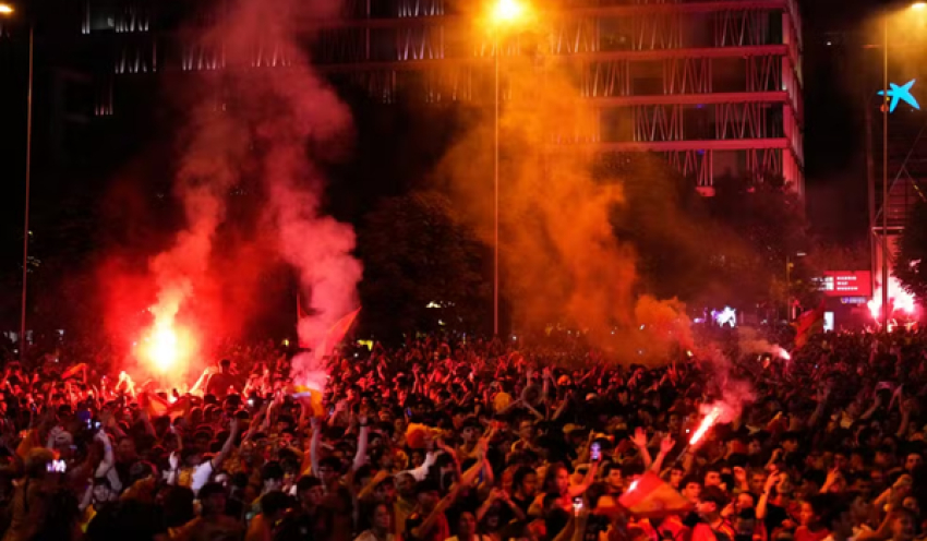 Adolescente morre na Espanha durante as comemorações de título da Copa