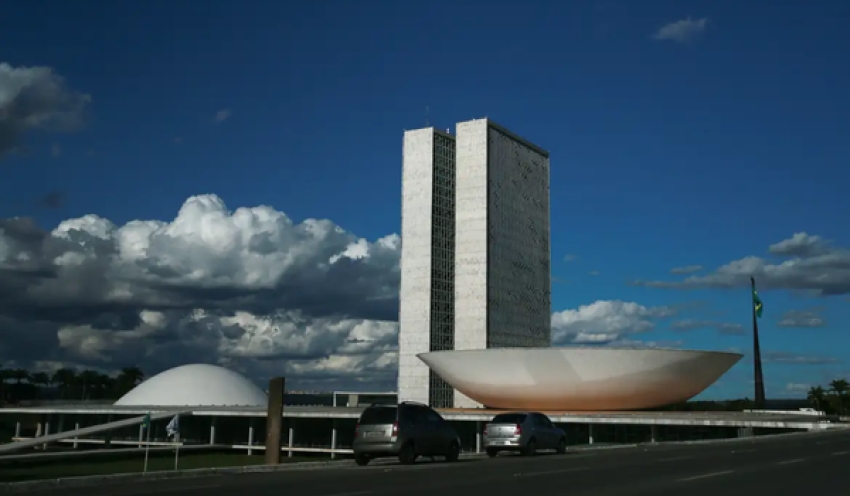 Congresso antecipa votação do orçamento 2025 para esta quinta-feira