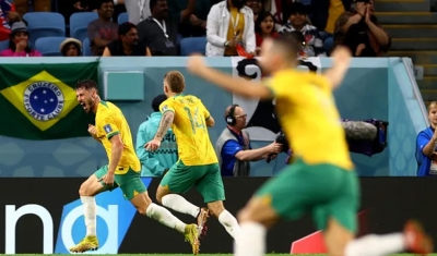 Austrália vence a Dinamarca e volta às oitavas de final da Copa após 16 anos