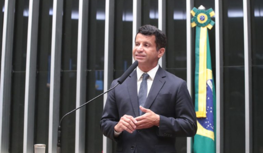 Câmara aprova MP que torna obrigatória a aprovação em exame para exercer a medicina