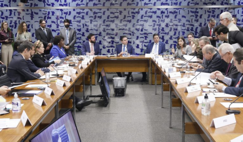 Líderes partidários definem na terça-feira projetos que serão analisados pelo Plenário