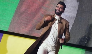 Gusttavo Lima presenteia fã com carro, dança com criança no palco e faz show de mais de 2 horas no São João 2024 de Campina Grande