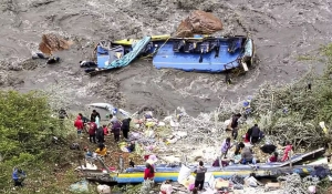 Acidente de ônibus nos Andes peruanos deixa seis mortos e seis desaparecidos