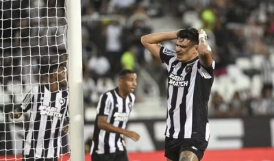 Tiquinho marca, mas Botafogo cede empate para a Portuguesa